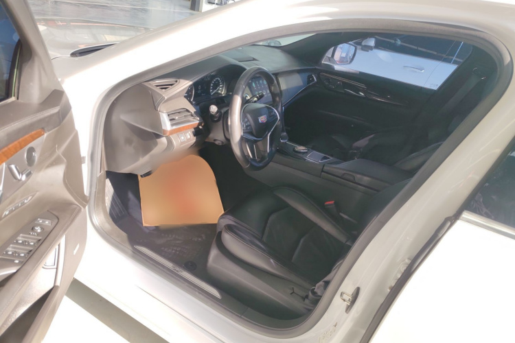 凯迪拉克CT6 2017款 28T 精英型中控内饰20