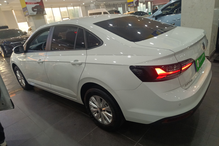 大众 朗逸 2025款 新锐 1.5L 出众新逸版车身外观4