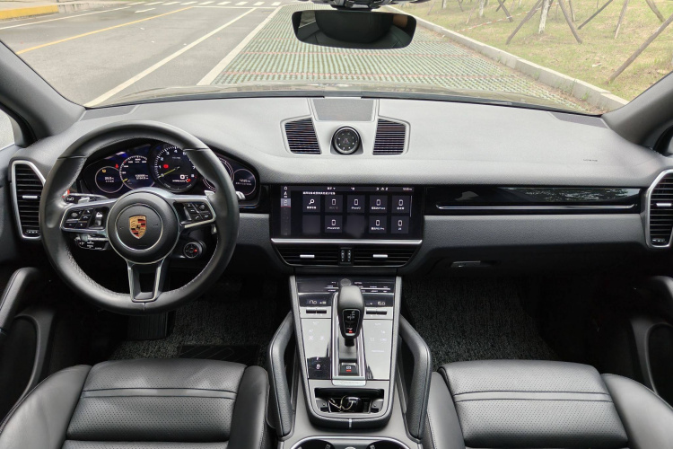 保时捷 Cayenne新能源 2019款 Cayenne E-Hybrid 2.0T中控内饰7003