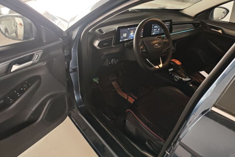 福特 福睿斯 2021款 1.5L 自动钻石版中控内饰20