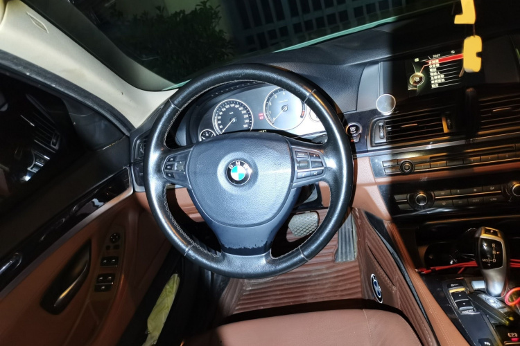 宝马5系 2014款 520Li 典雅型局部细节13