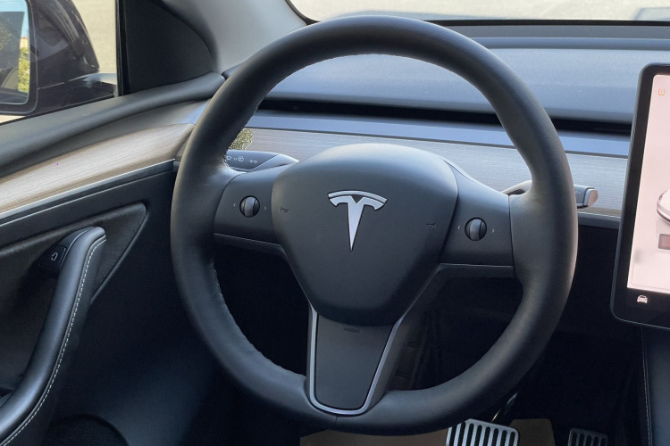 特斯拉 Model Y 2022款 后轮驱动版车身外观6014