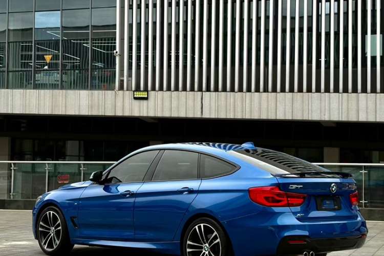 宝马3系GT 2018款 330i xDrive M运动型车身外观6002