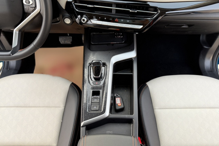 哈弗赤兔 2021款 激擎版 1.5T 白银兔中控内饰7003