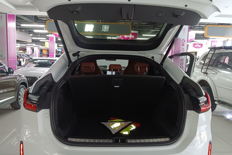 蔚来EC6 2020款 605KM 运动版机舱底盘23