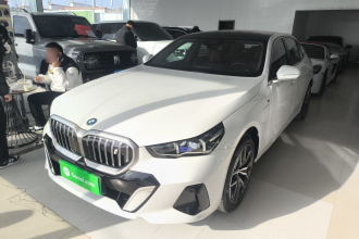 宝马i5 2025款 eDrive 35L M运动套装