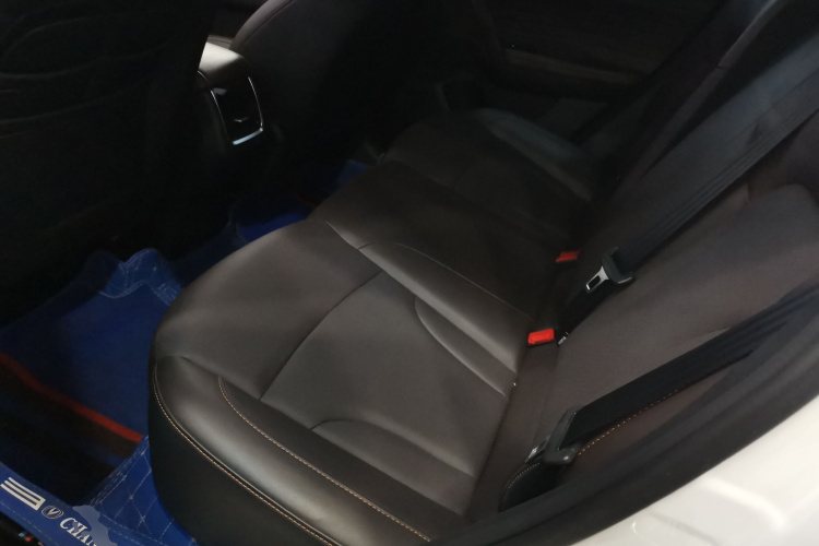 长安CS35PLUS 2019款 1.6L 手动酷联版中控内饰21