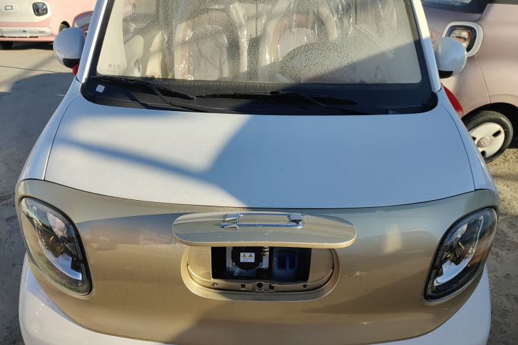 奔腾小马 2026款 222km 萌趣马 Plus机舱底盘24