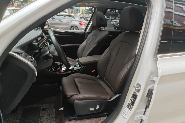 宝马X3 2022款 改款 xDrive25i M运动套装局部细节19