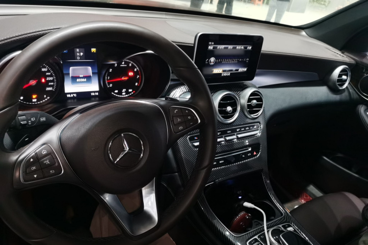 奔驰GLC 2019款 GLC 260 L 4MATIC 豪华型中控内饰12