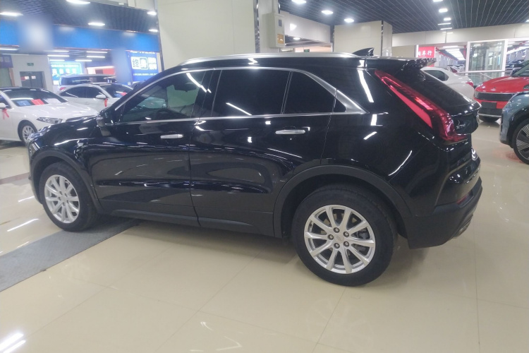 凯迪拉克XT4 2022款 28T 两驱风尚型车身外观6003