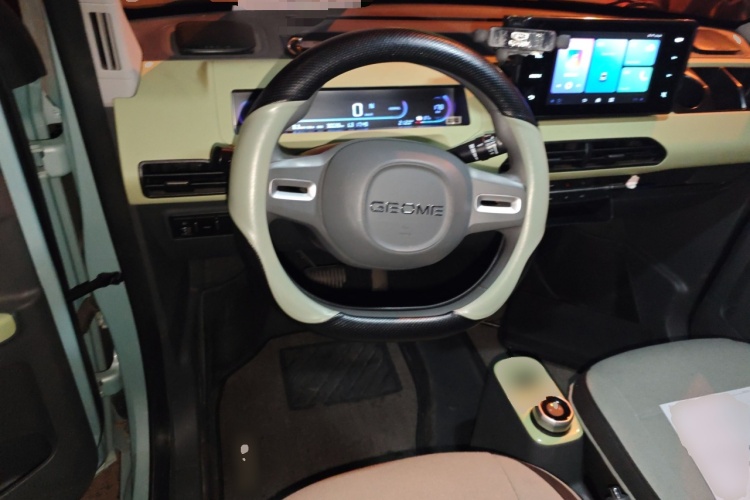 吉利银河 2024款 熊猫mini 200km 龙腾版中控内饰13