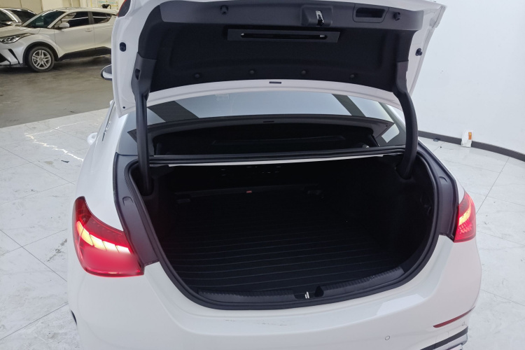 奔驰C级 2024款 改款三 C 260 L 运动版机舱底盘23