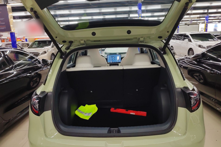 吉利银河 星愿 2025款 UP 410km 探索+版机舱底盘23