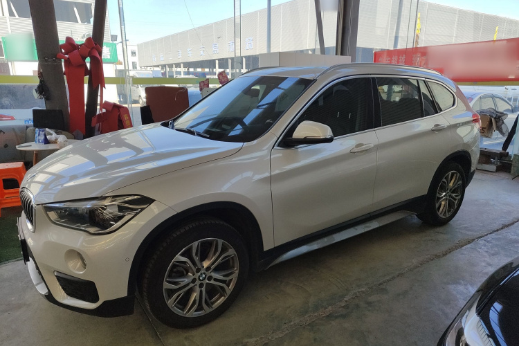 宝马X1 2019款 sDrive20Li 领先型车身外观4