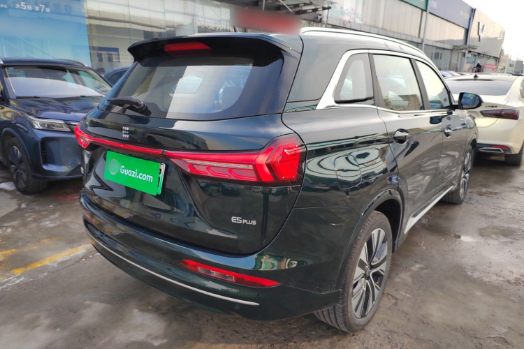 蓝电E5 PLUS 2025款 165km 长续航版PLUS 7座车身外观7