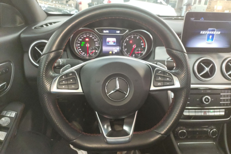 奔驰CLA 2017款 改款 CLA 220 4MATIC局部细节13