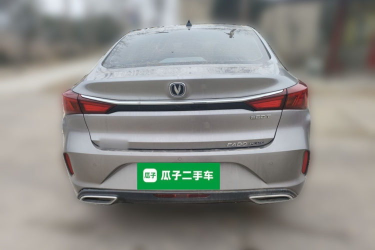 长安 逸动 2020款 PLUS 蓝鲸NE 1.4T GDI DCT尊贵型车身外观6