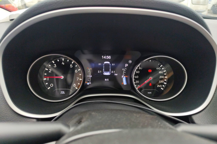 Jeep 指南者 2019款 220T 自动家享炫酷版局部细节14