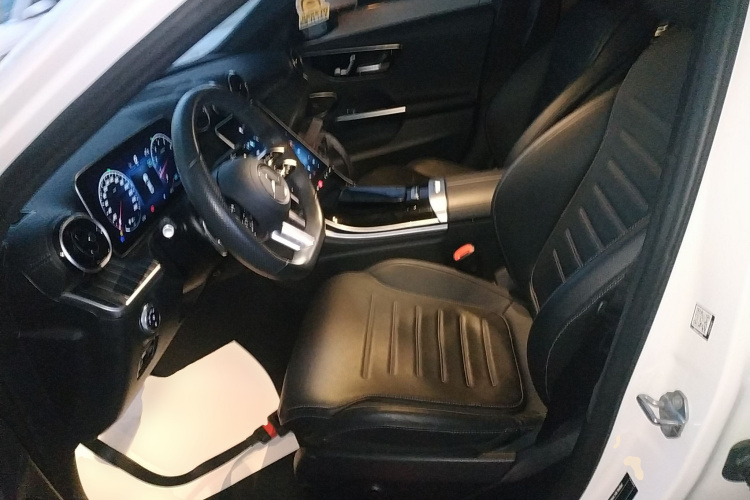 奔驰C级 2022款 C 200 L 运动版局部细节19