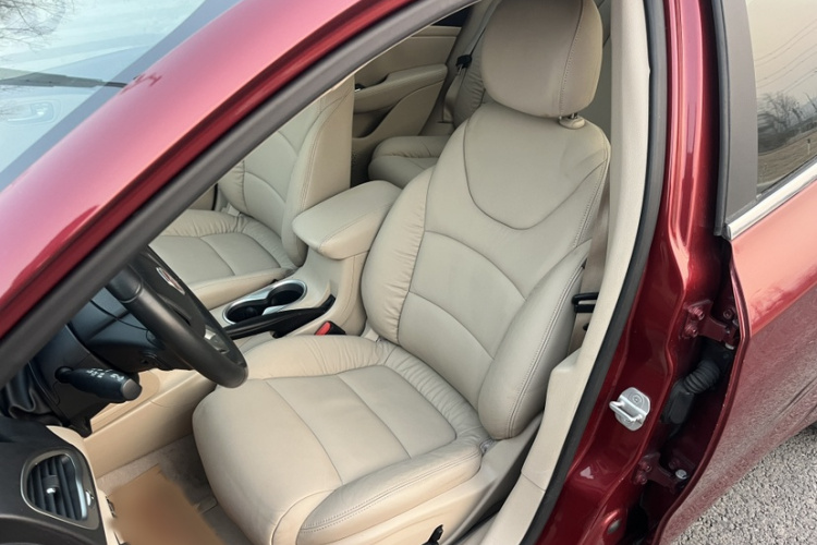 菲亚特 菲翔 2012款 1.4T 自动尊享版局部细节19