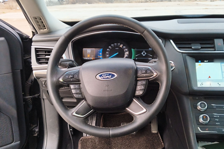 福特 金牛座 2016款 EcoBoost 180 豪华型中控内饰13