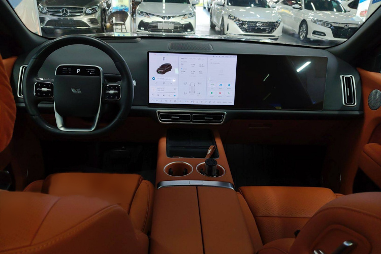 理想汽车 理想L9 2024款 Ultra中控内饰7002