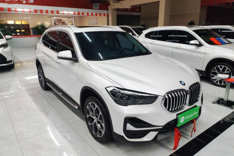 宝马X1 2022款 sDrive25Li 领先型车身外观3