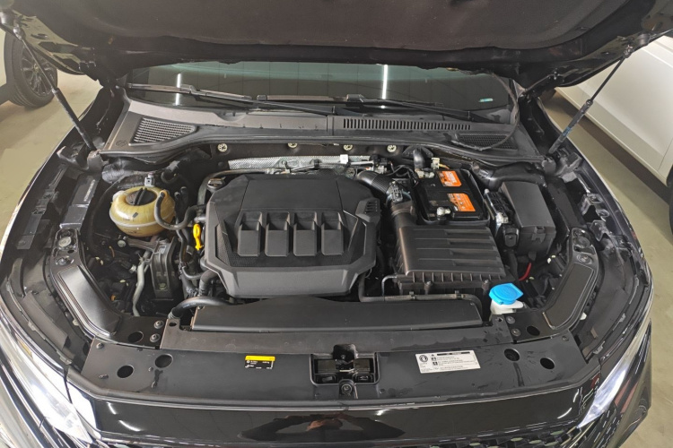 大众 帕萨特 2022款 330TSI 星空豪华版机舱底盘24