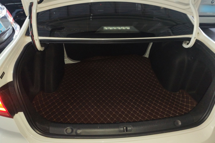 大众 2019款 朗逸启航 1.5L 自动风尚版 国VI机舱底盘23