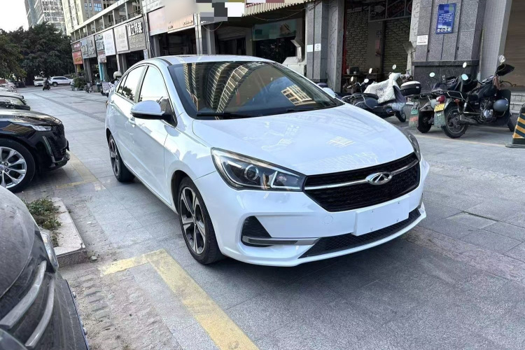 奇瑞 艾瑞泽5 2019款 1.5L 手动乐活版 国V车身外观3