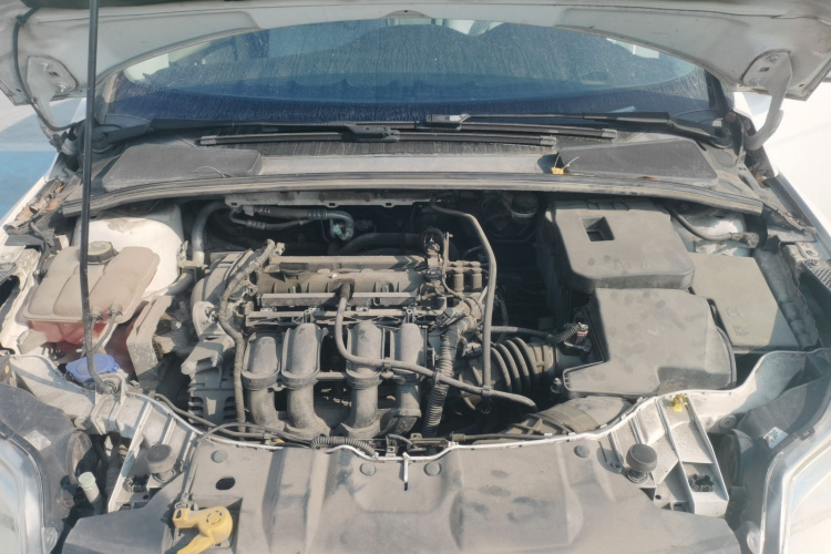 福特 福克斯 2012款 三厢 1.6L 手动舒适型机舱底盘24