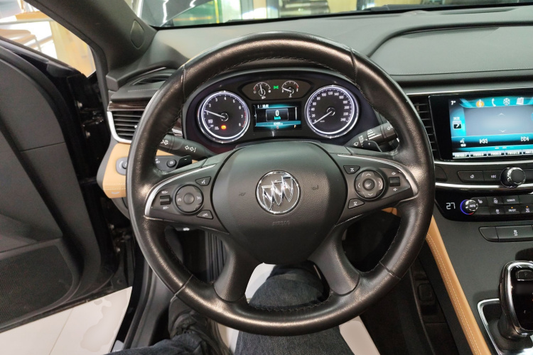 别克 君越 2018款 28T 精英型中控内饰13