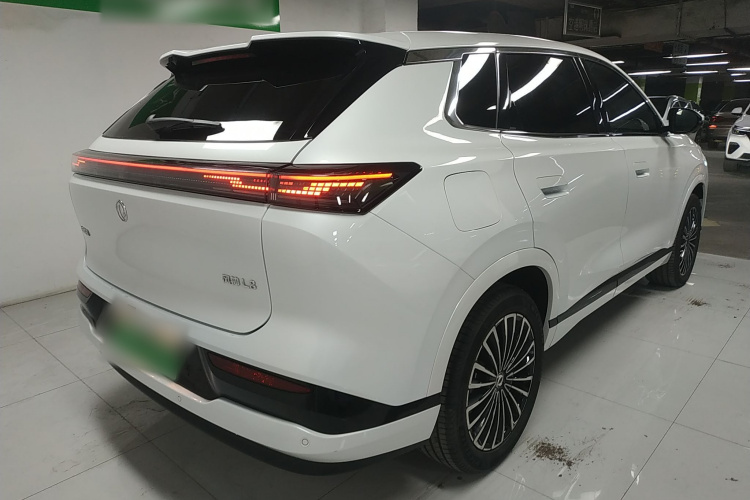 东风风神L8 2025款 112KM理想版车身外观7