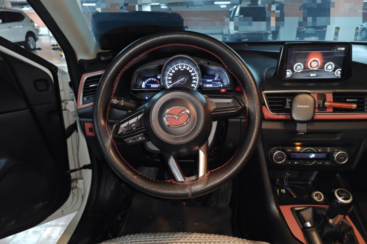 马自达3 昂克赛拉 2017款 三厢 1.5L 手动豪华型 国V中控内饰13