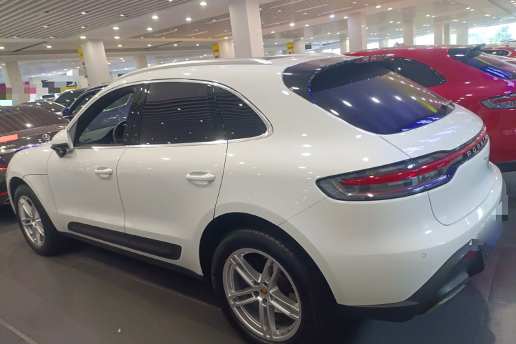 保时捷 2023款 Macan 2.0T车身外观4