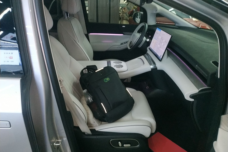 小鹏X9 2024款 702超长续航Max局部细节41