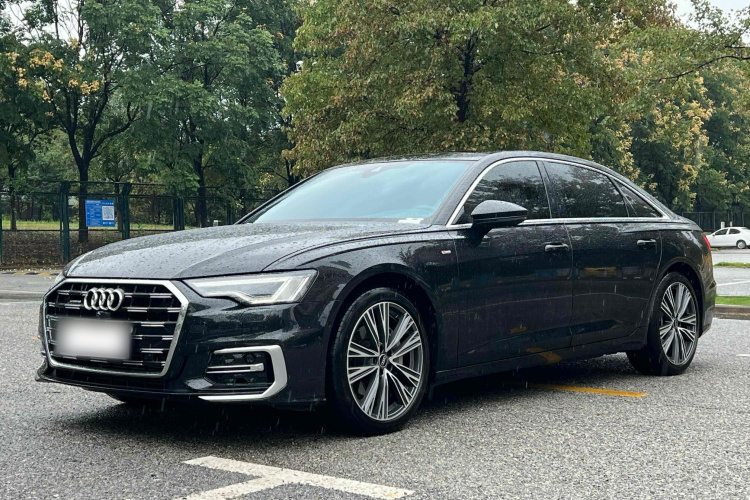 奥迪A6L 2024款 45 TFSI quattro 臻选动感型车身外观1