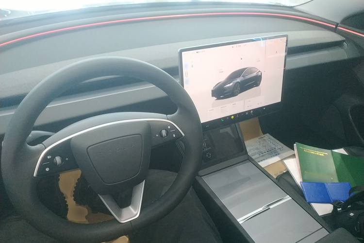 特斯拉 Model 3 2025款 改款 后轮驱动版中控内饰12