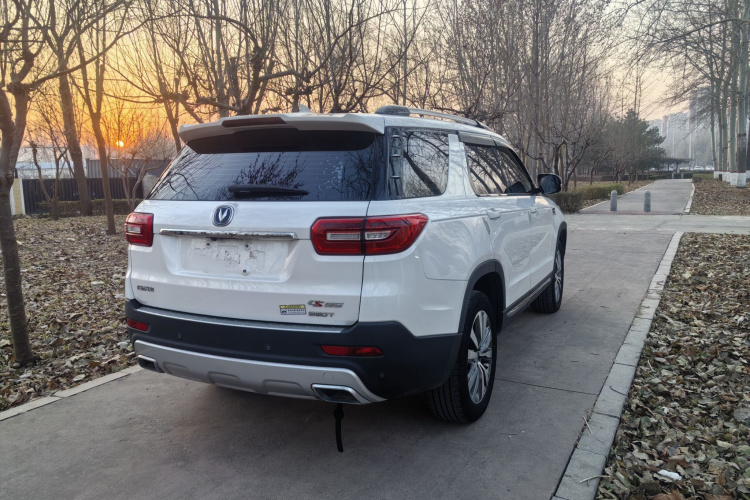 长安CS95 2017款 2.0T 两驱智途版车身外观6005