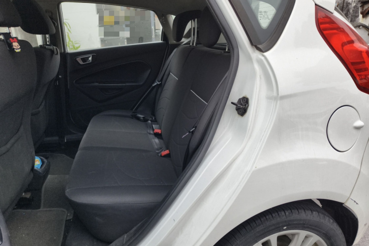 福特 嘉年华 2013款 两厢 1.5L 自动时尚型中控内饰21