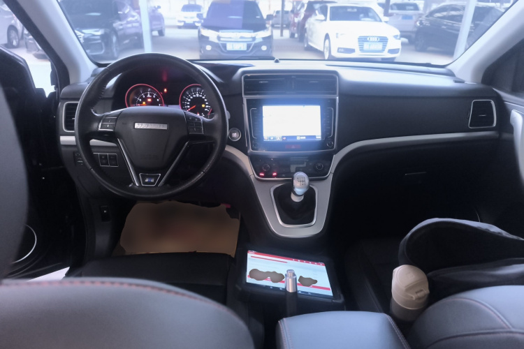 哈弗H6 2017款 蓝标 运动版 1.5T 手动两驱精英型中控内饰12