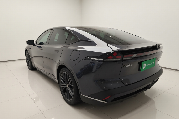 深蓝汽车 深蓝SL03 2022款 1.5L 1200增程版车身外观5