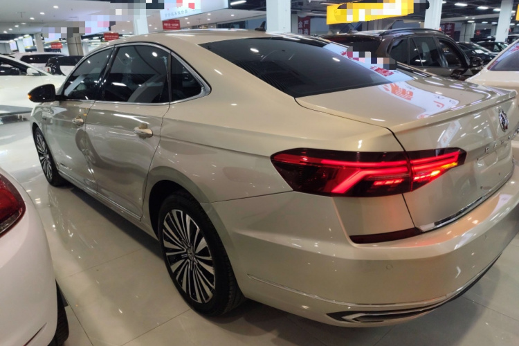 大众 帕萨特 2019款 330TSI 豪华版 国VI车身外观6003