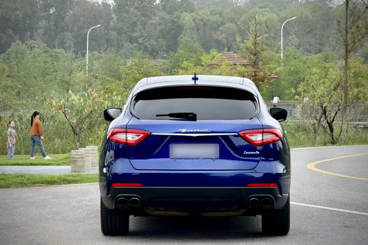 玛莎拉蒂 Levante 2016款 3.0T 标准型车身外观6005