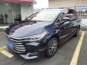 比亚迪 宋MAX 2017款 1.5T 自动智联豪华型 7座