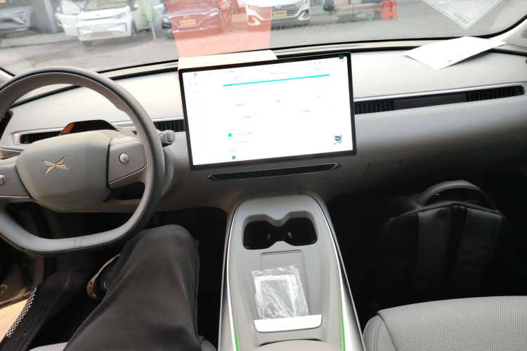 小鹏MONA M03 2025款 620 超长续航 Plus中控内饰12