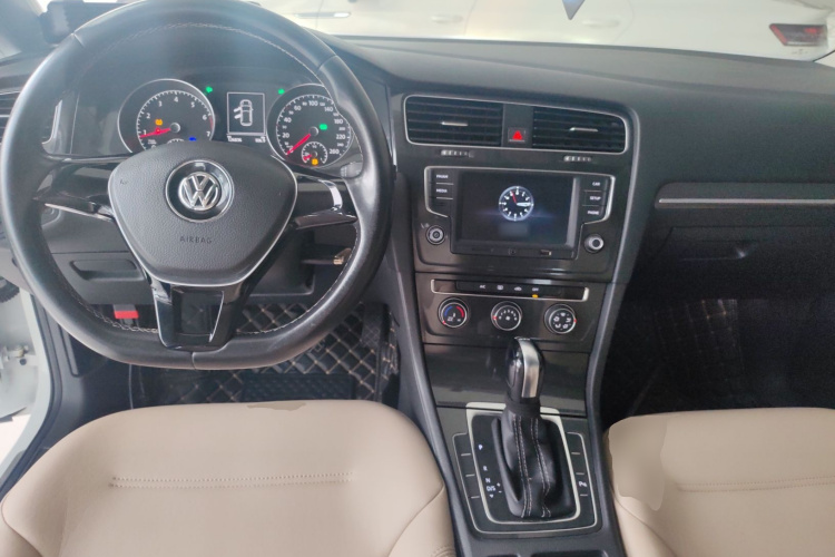 大众 高尔夫 2017款 230TSI 自动舒适百万辆纪念版中控内饰12