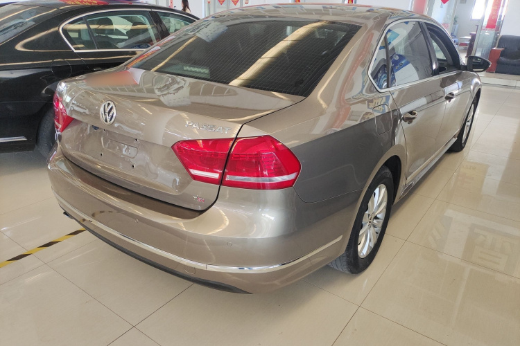 大众 帕萨特 2014款 1.8TSI DSG尊荣版车身外观7