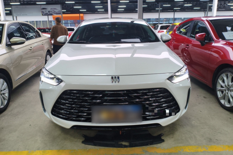 别克 君威 2024款 25T 超享版车身外观2